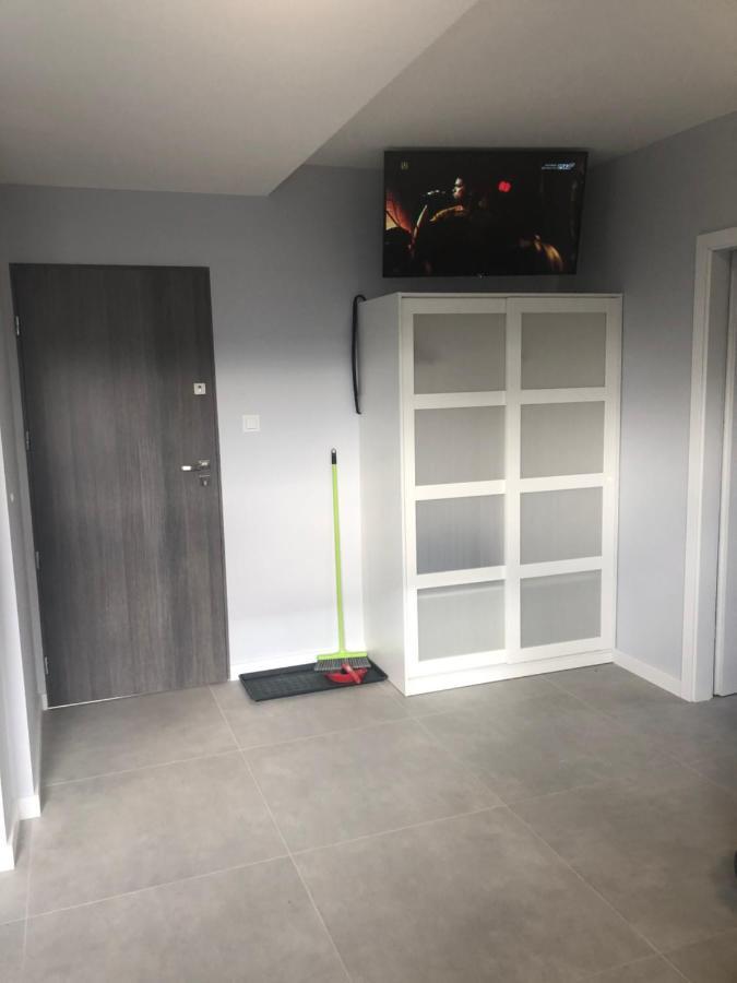 Klimatyzowane Apartamenty I Pokoje Przy Targach كيلتشي المظهر الخارجي الصورة