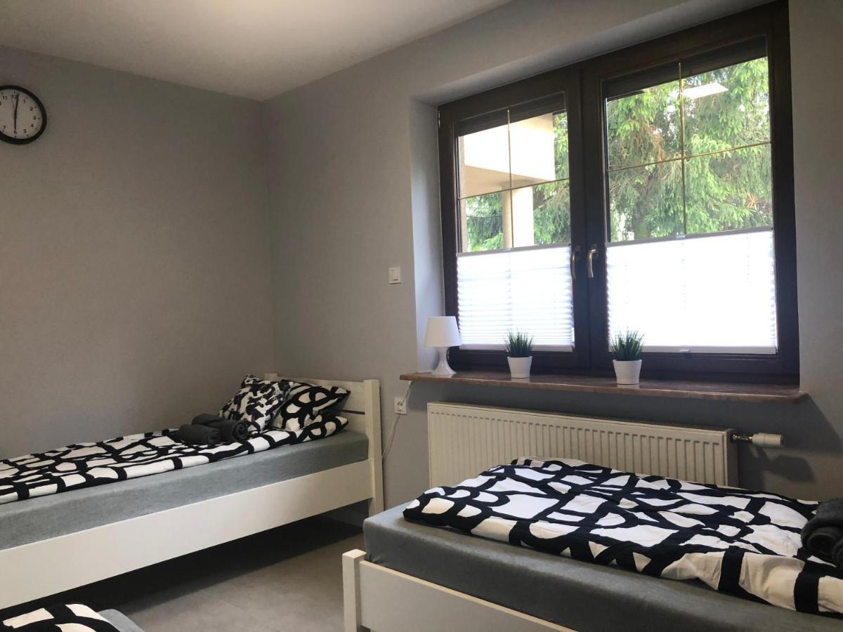 Klimatyzowane Apartamenty I Pokoje Przy Targach كيلتشي المظهر الخارجي الصورة