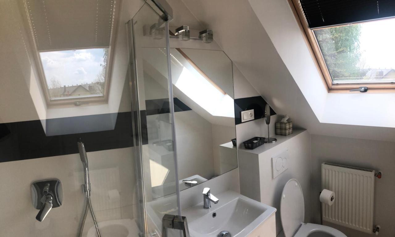 Klimatyzowane Apartamenty I Pokoje Przy Targach كيلتشي المظهر الخارجي الصورة