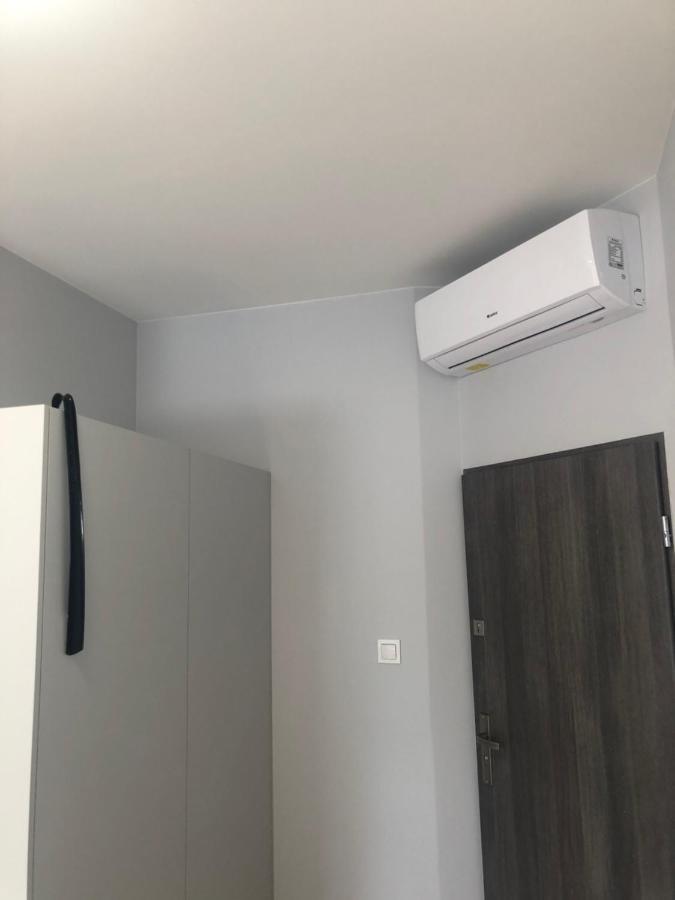Klimatyzowane Apartamenty I Pokoje Przy Targach كيلتشي المظهر الخارجي الصورة