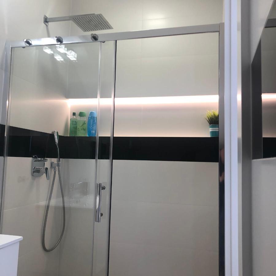 Klimatyzowane Apartamenty I Pokoje Przy Targach كيلتشي المظهر الخارجي الصورة